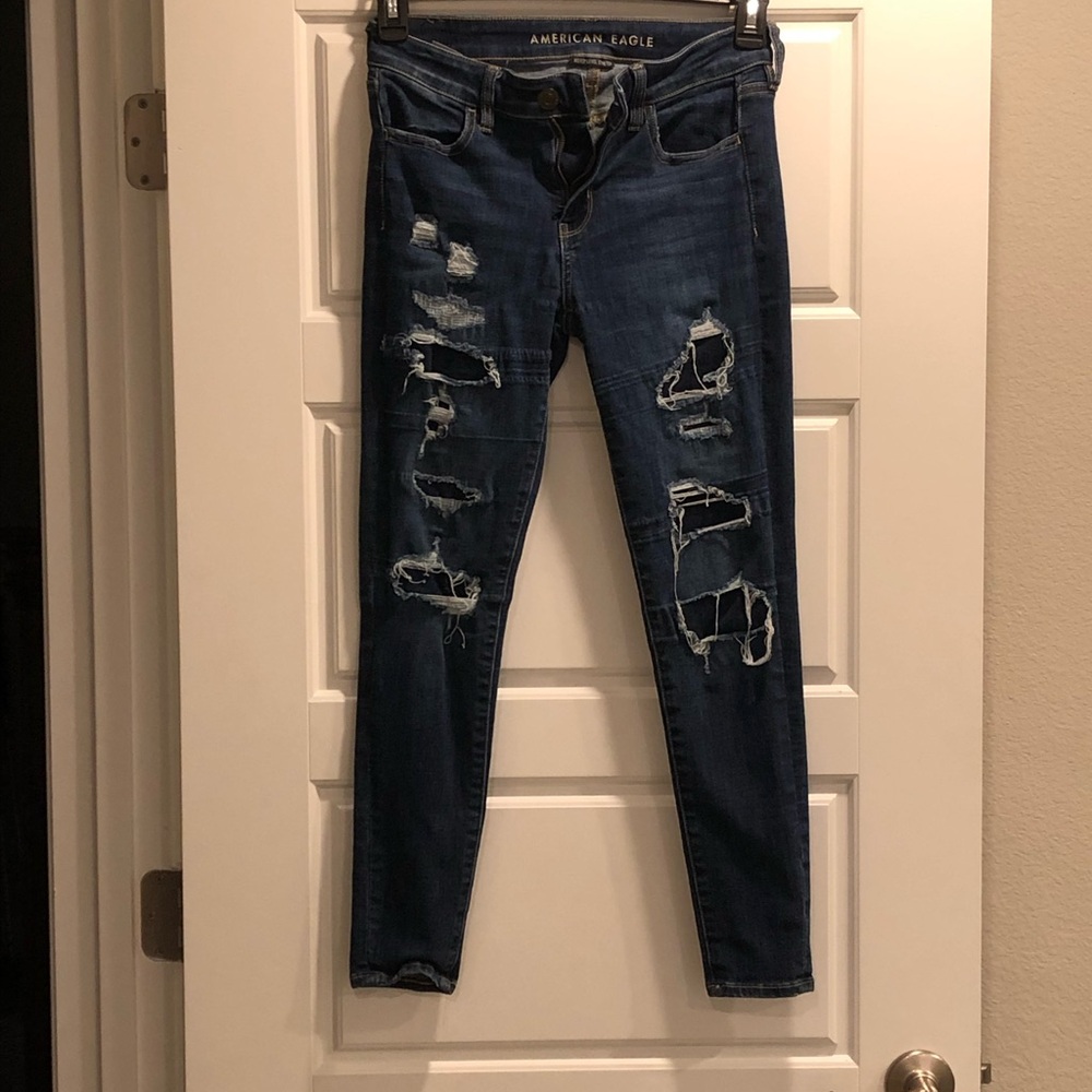 🎉HP🎉 American Eagle Outfitters Women's Ripped Dark Blue Skinny Jeans